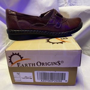 Women’s Shoes, Earth Origins, size 10, NWT, Merlot colored and comfortable shoes